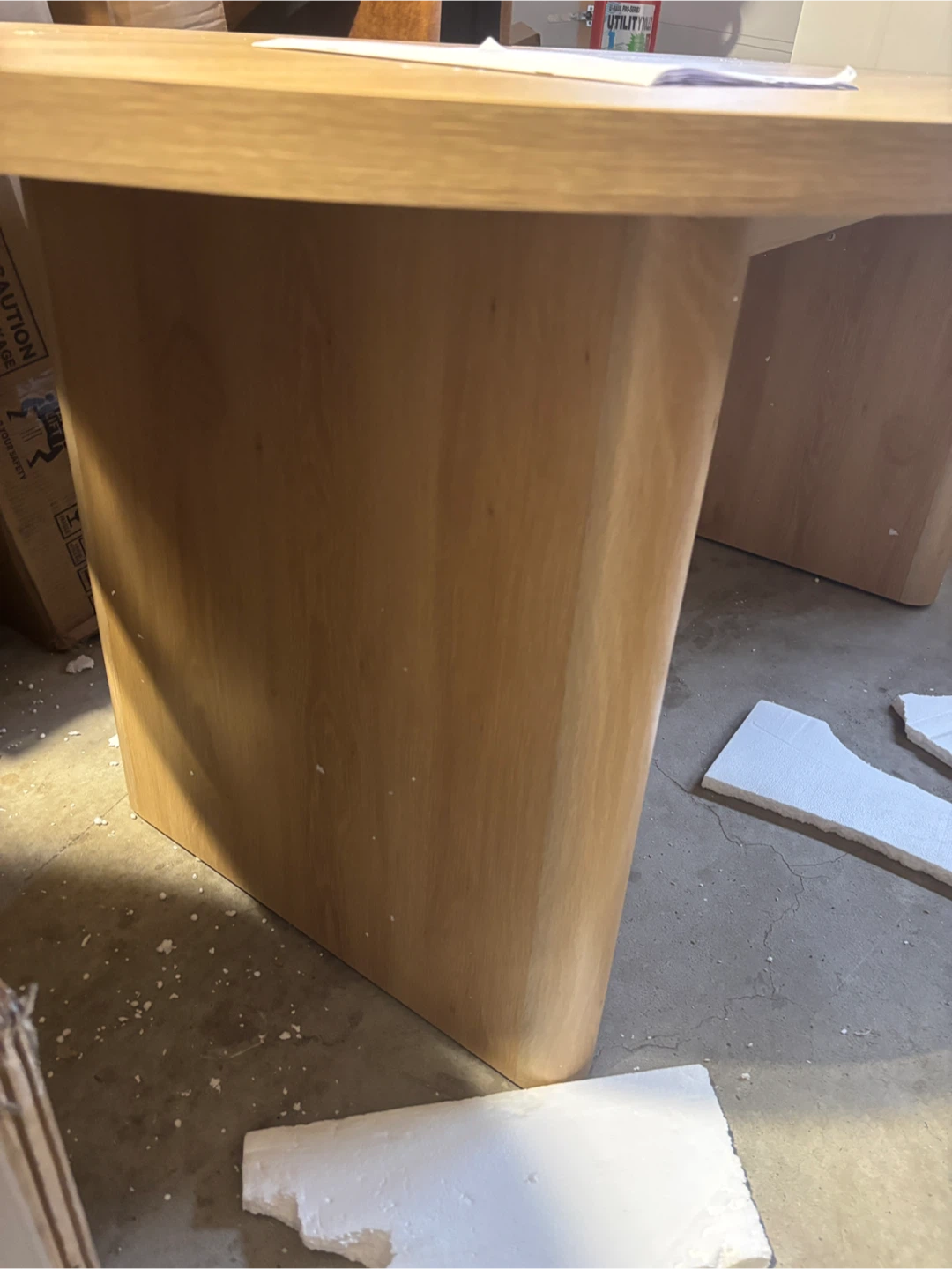 Garvee Oval Dining Table - photo 2