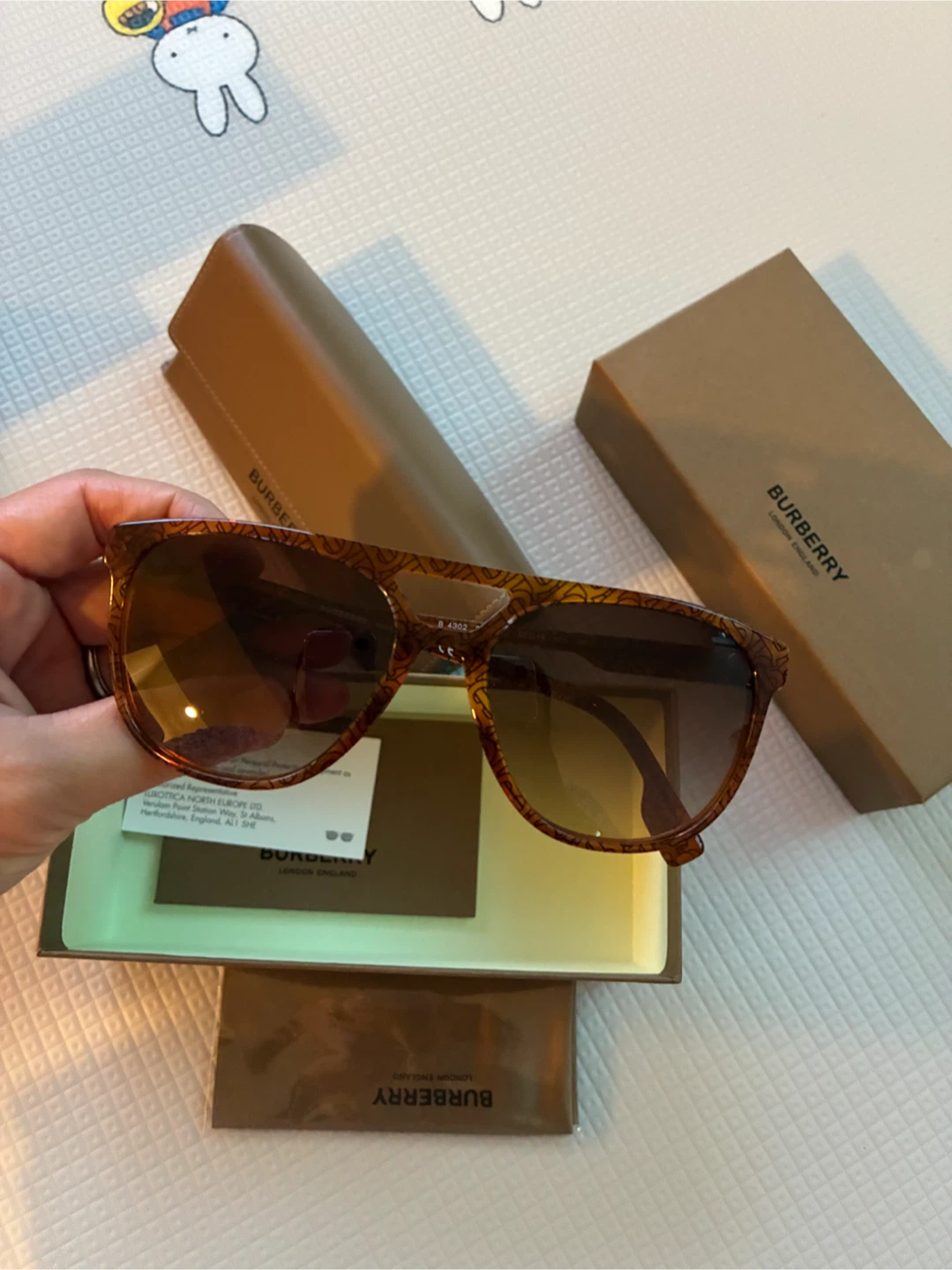 Burberry Sunglasses B 4302 - photo 3