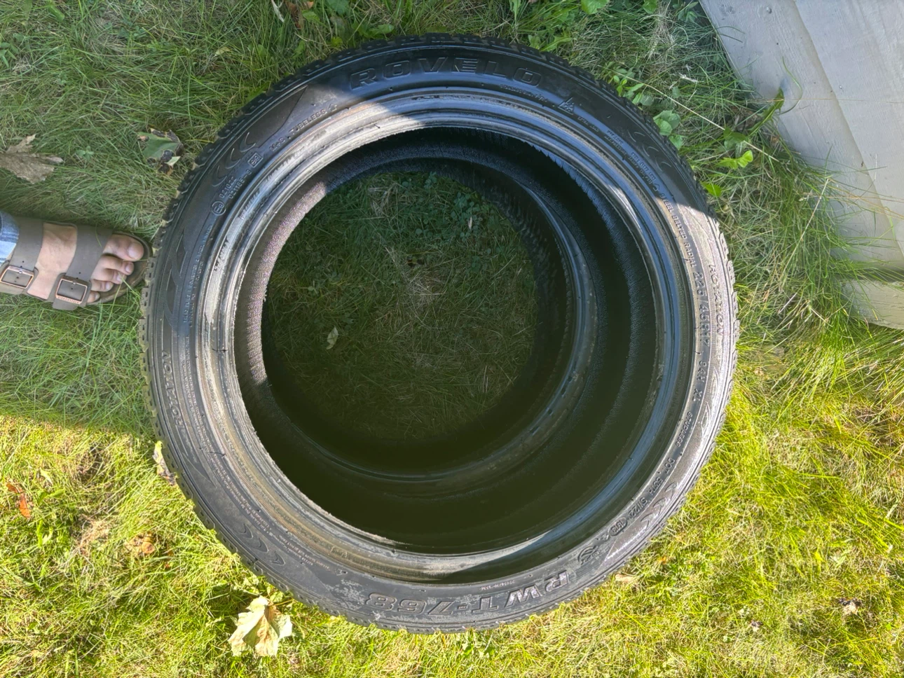 Two Rovelo RWT-768 Tires 225/45R17 - photo 4