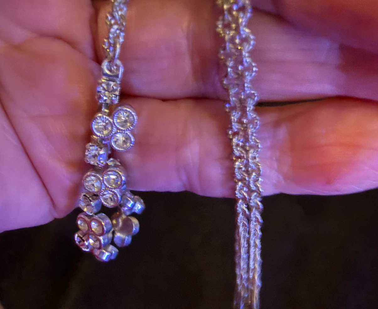 Crystal flower necklace