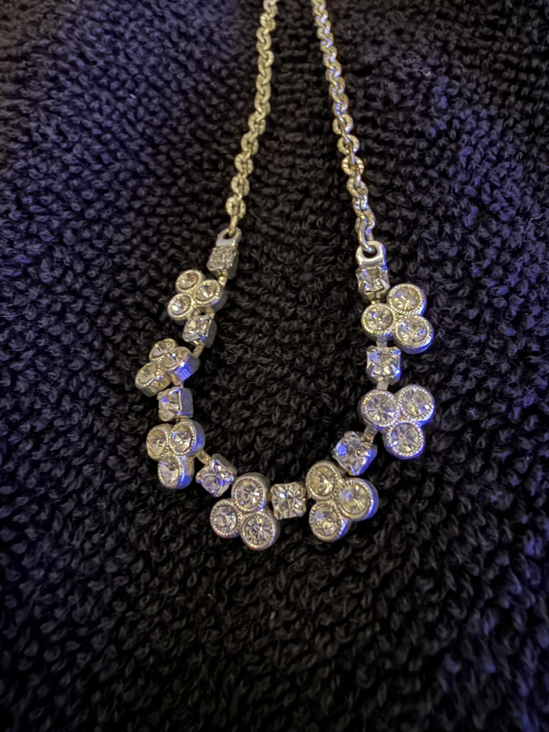 Crystal flower necklace - photo 3