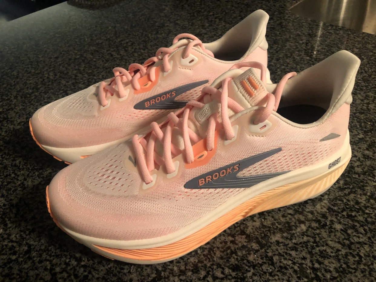 Brooks Ghost running shoes, 8.5. New, newer worn outside. - photo 2