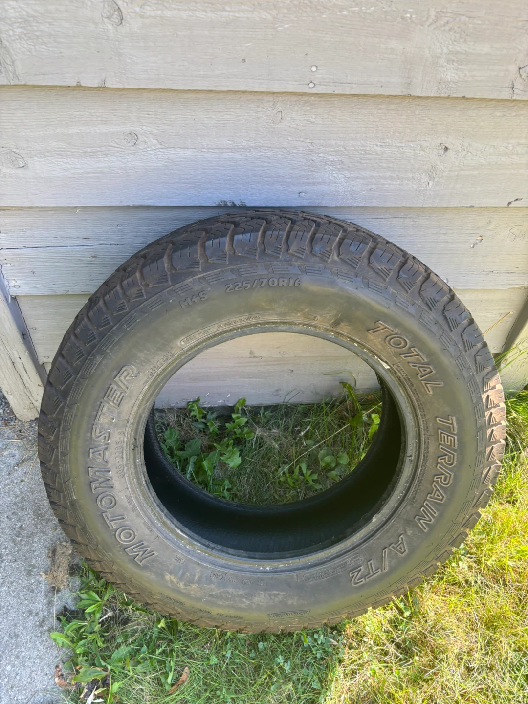 Motomaster Total Terrain A/T2 Tire 225/70R16 - photo 4
