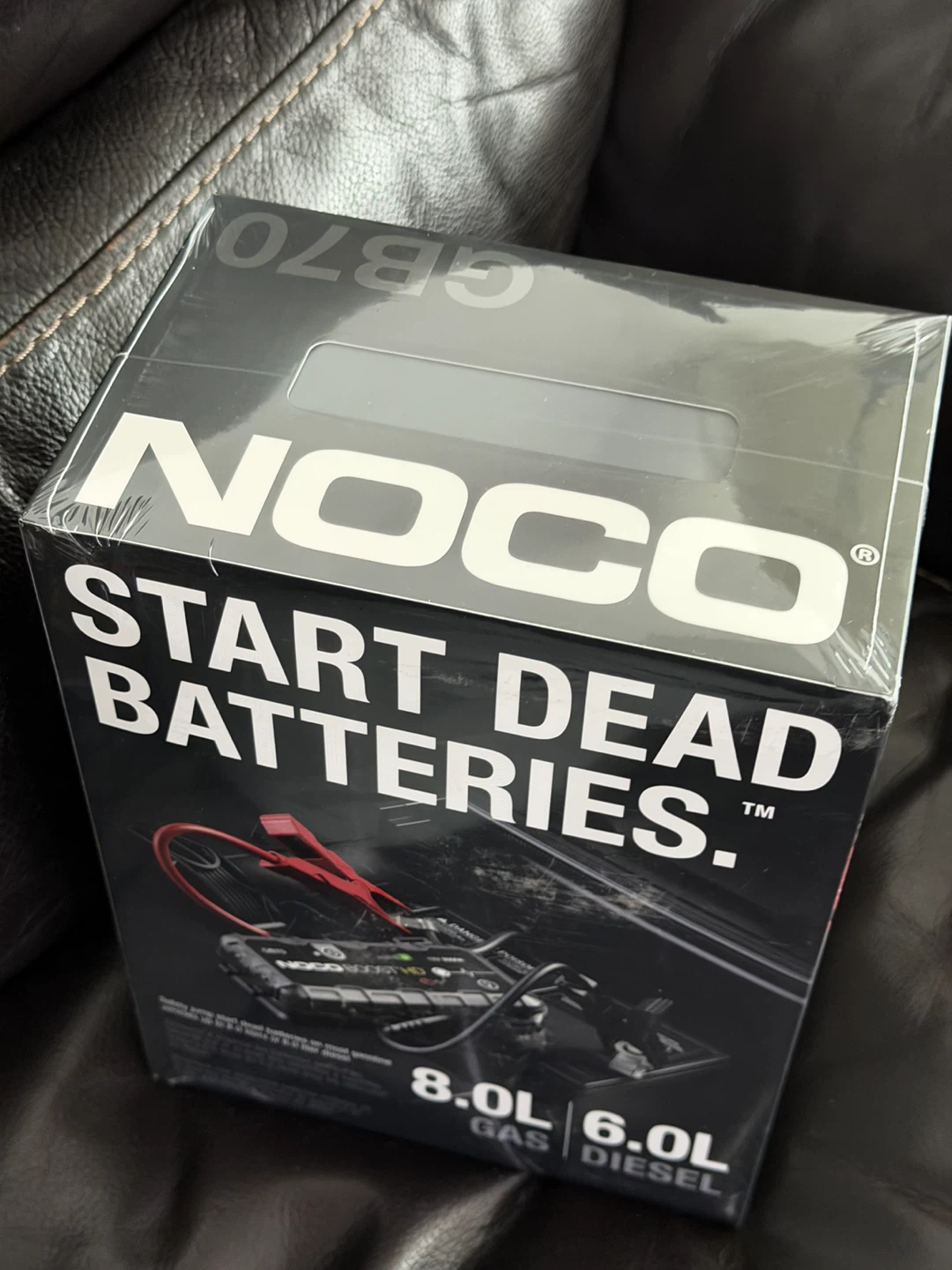 NOCO Boost HD GB70 2000A Jump Starter - photo 5