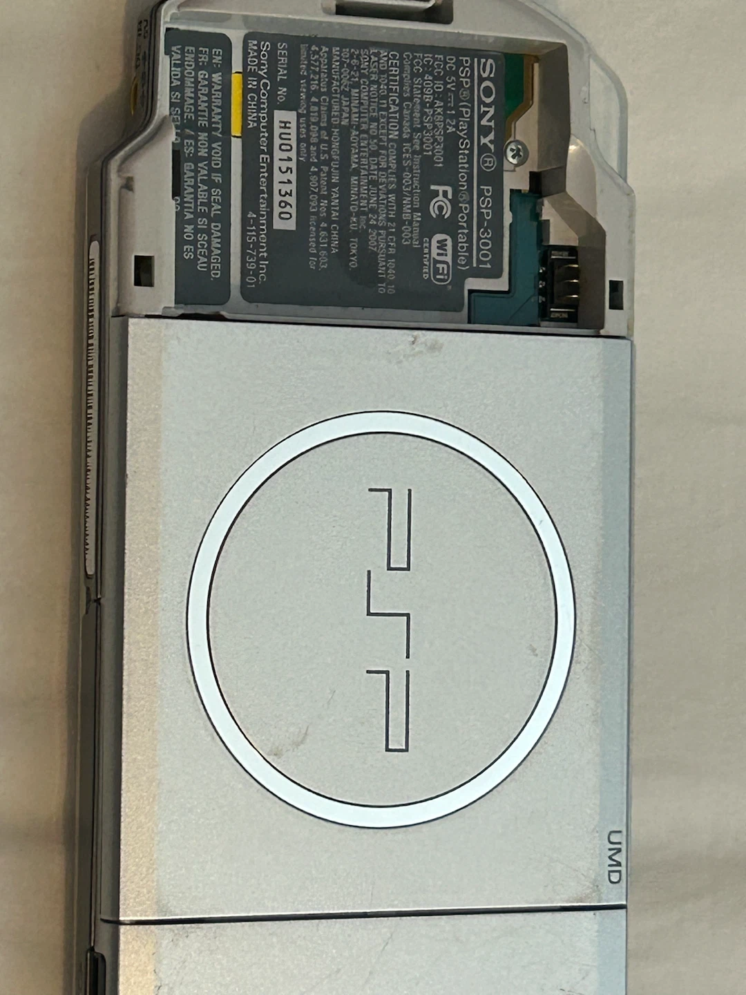Sony PSP-3001 Silver with UMD Game Case - photo 3