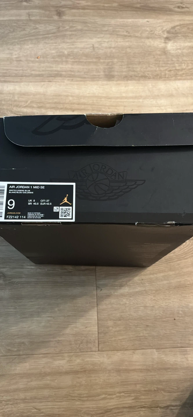 Air Jordan 1 Mid SE White/Legend Blue Size 9 - photo 2