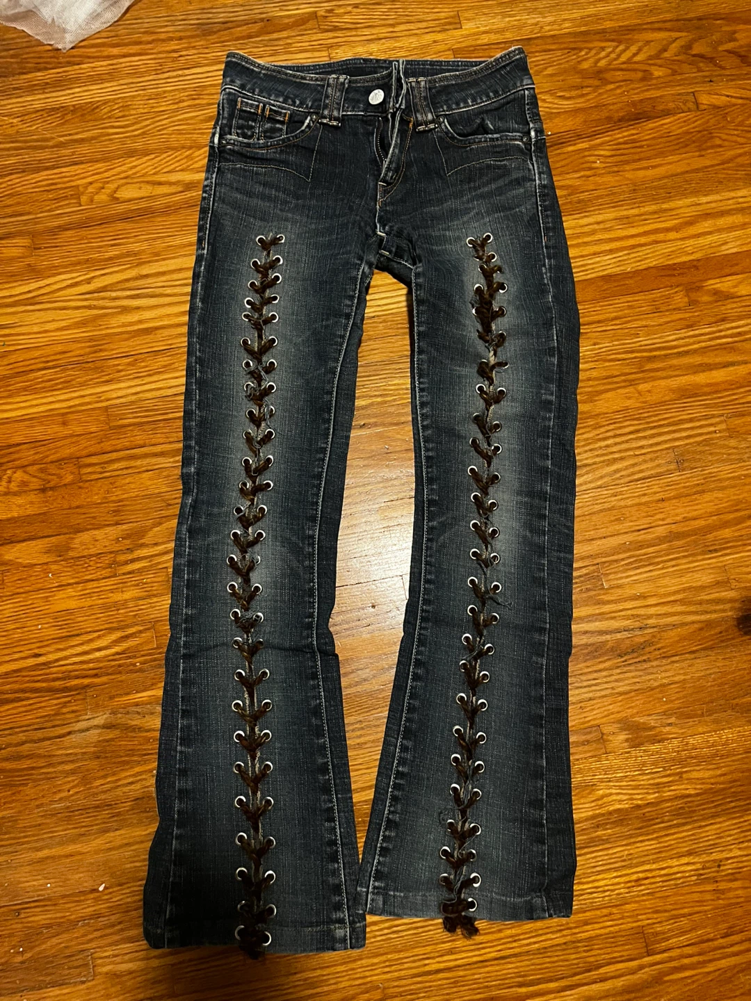 Lace up jeans