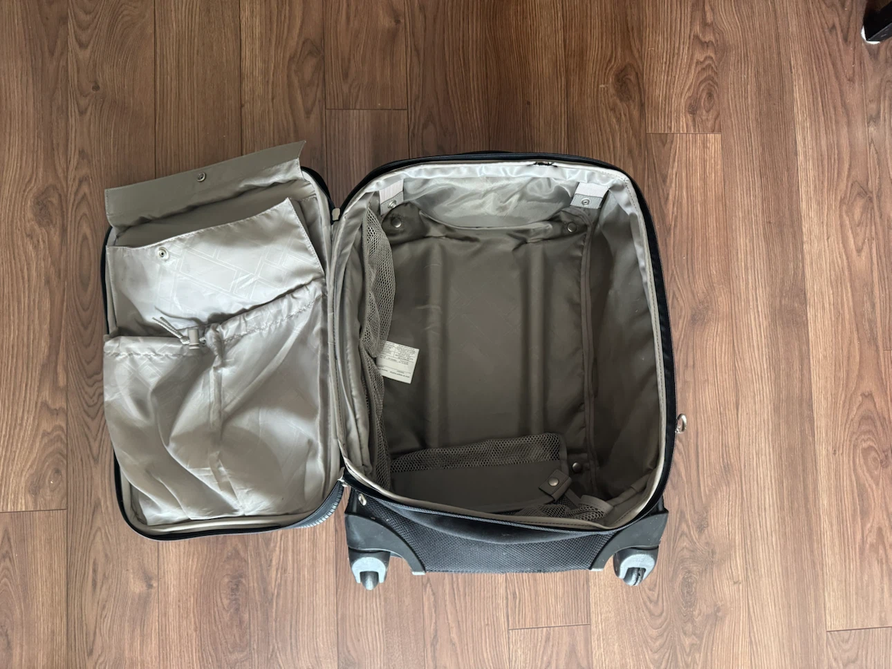 Black Small Carry-On Suitcase – Good Used Condition - photo 4