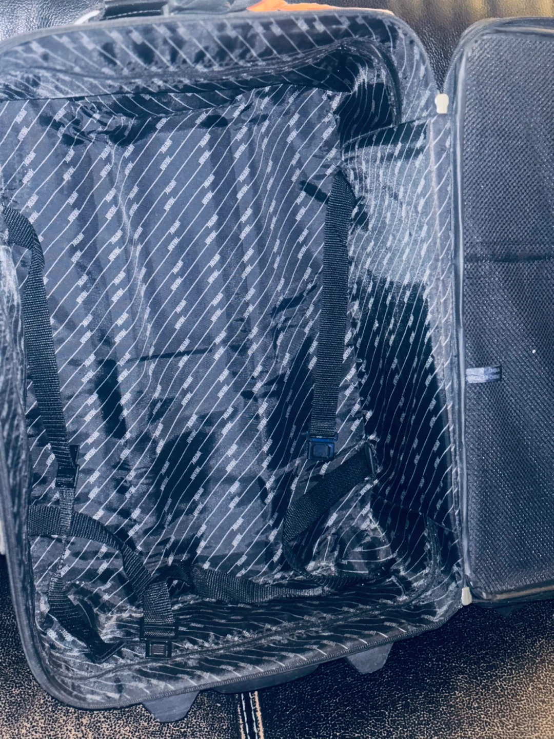 Jaguar Black Carry-On Luggage - photo 4