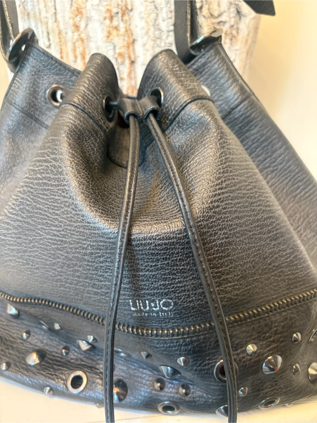 Liu Jo Black Leather Bucket Bag - photo 3