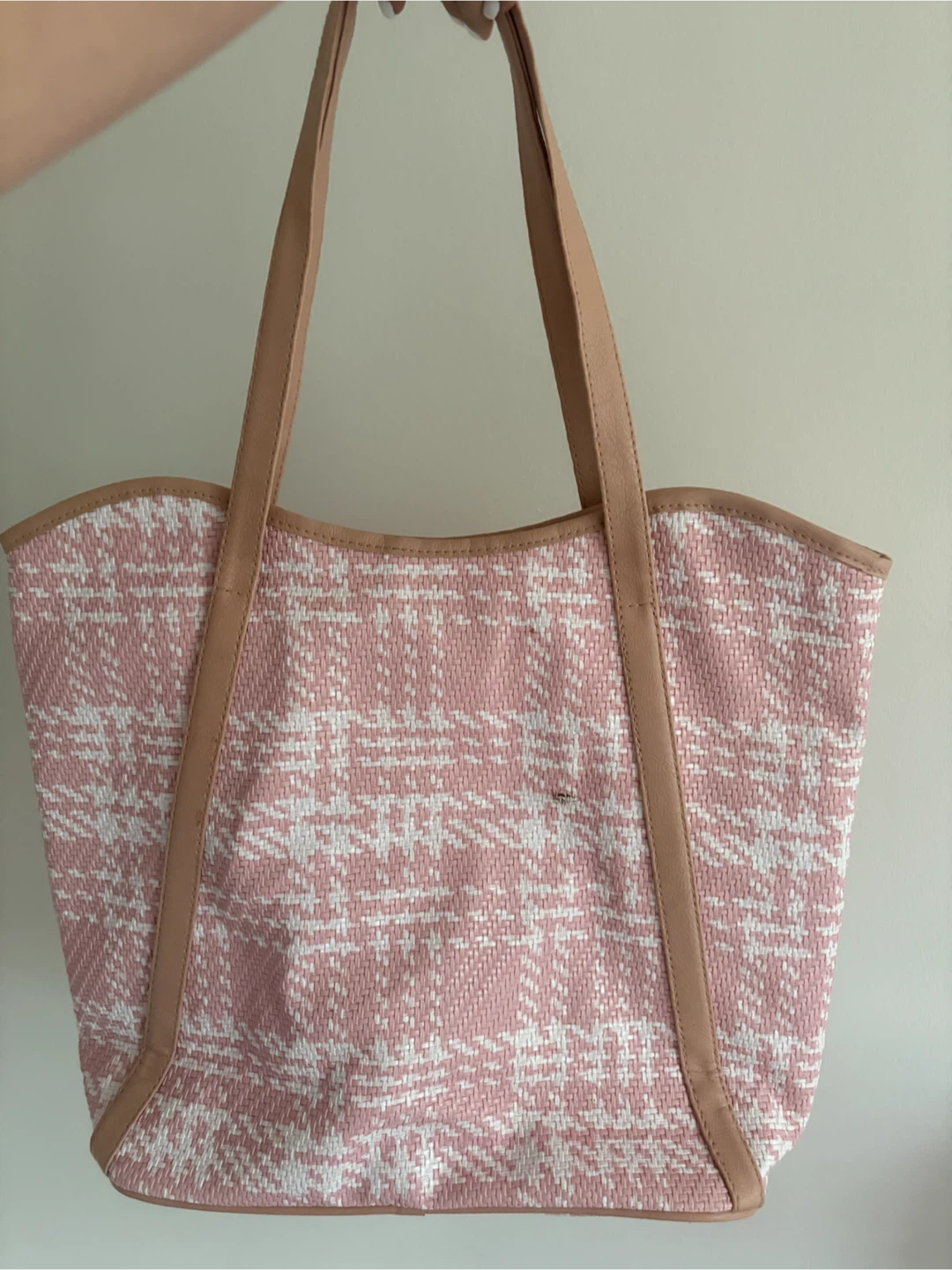 Pink and white woven tote bag - photo 2
