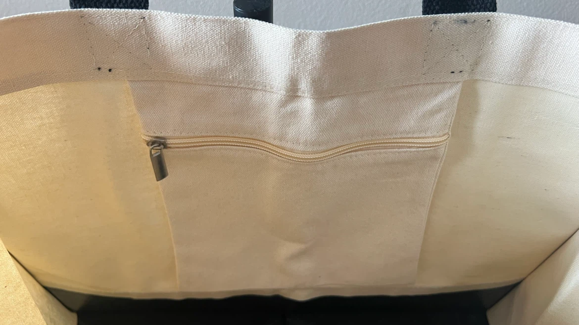 Monogrammed “C” Cream and Black Cotton Canvas Tote Bag - photo 4