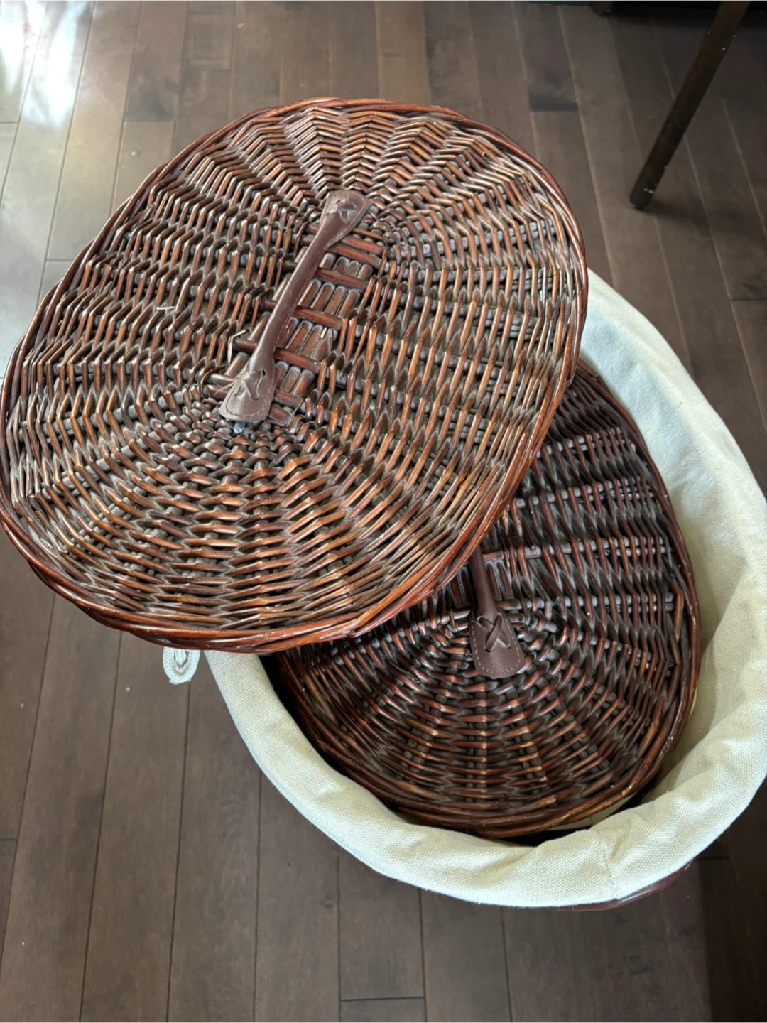 Set of Two Wicker Storage Baskets with Lids - photo 2