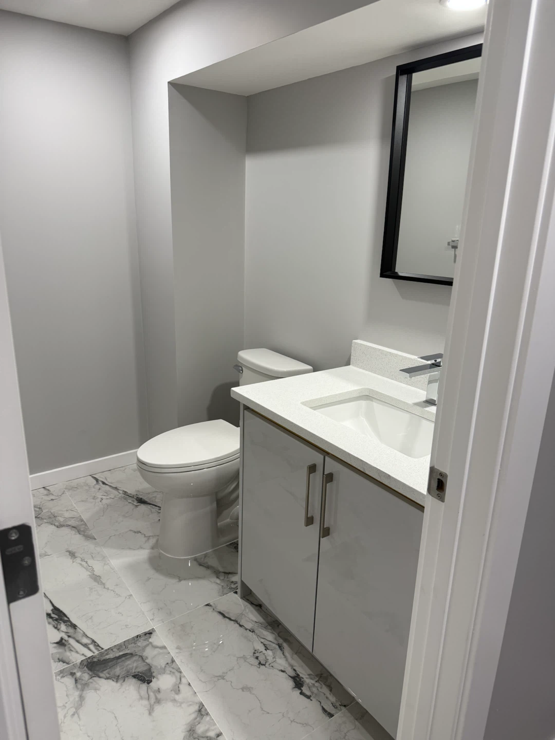 2 bedrooms 2 bathroom basement suite for rent - photo 5