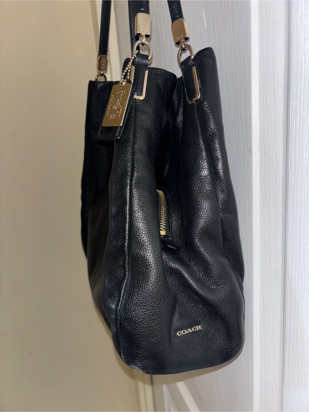 Black Coach Leather Handbag - photo 2