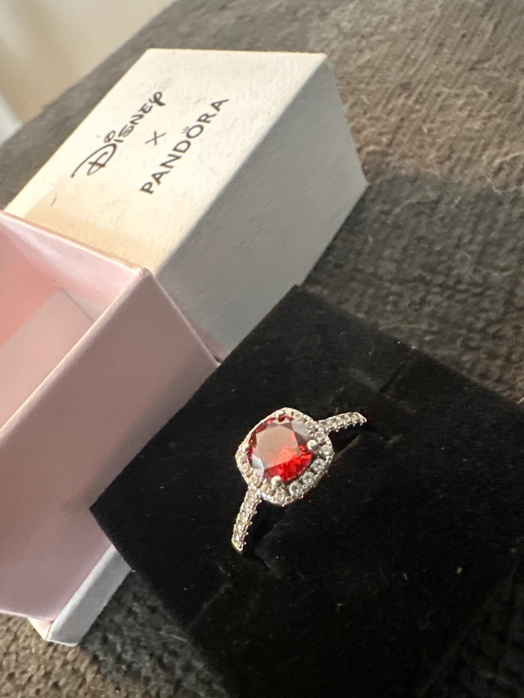 Disney x Pandora Red Stone Ring - photo 4