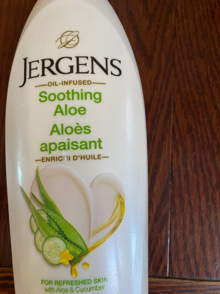 Jergens Soothing Aloe Moisturizer - photo 2
