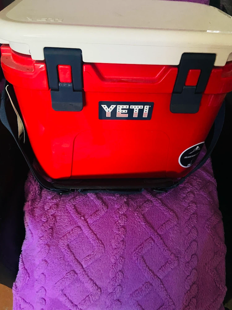 YETI Cooler Red - photo 2