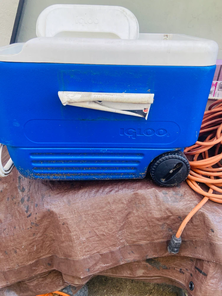 Igloo Rolling Cooler