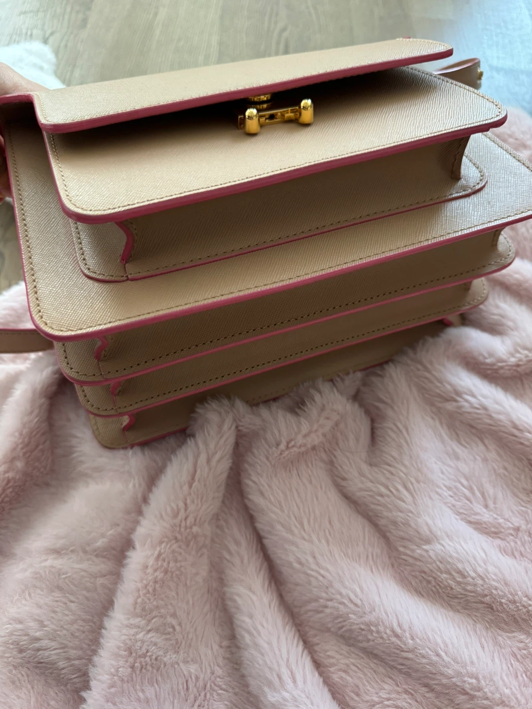 Authentic medium Marni Trunk Bag in Beige and Pink - photo 2
