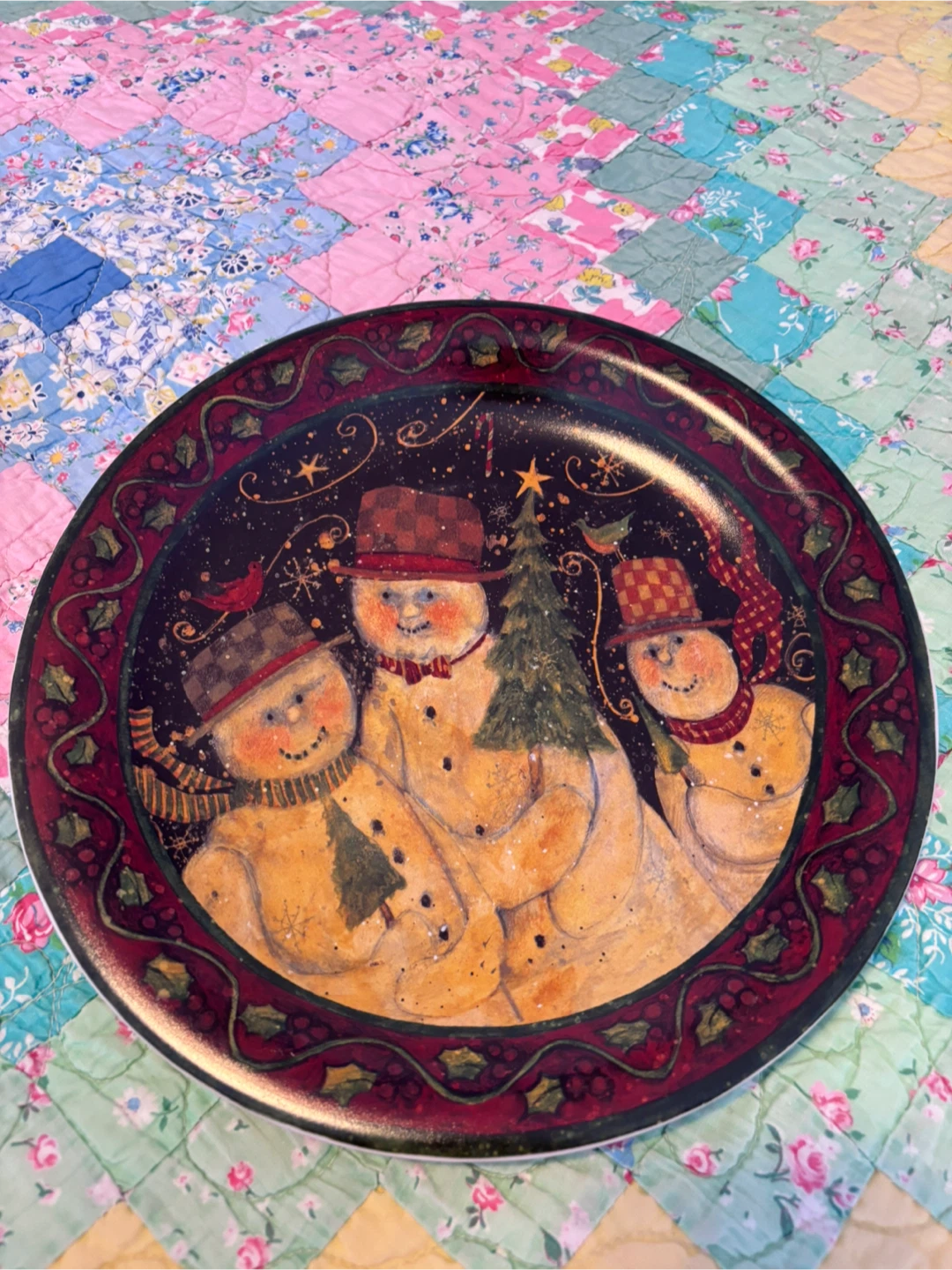 Susan Winget set of 4 Dinner Plates-Christmas Folk Art - photo 3