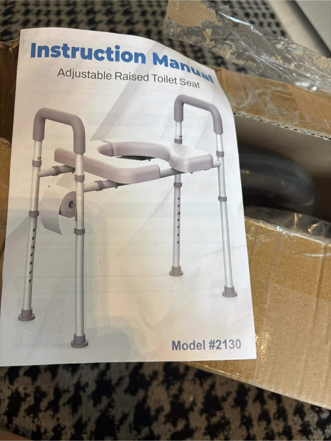 Adjustable Raised Toilet Seat with Handles brand new - photo 3