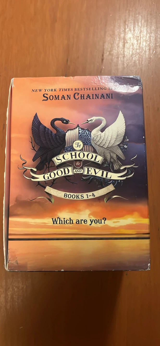 The School for Good and Evil: Books 1-4 Boxed Set - photo 3