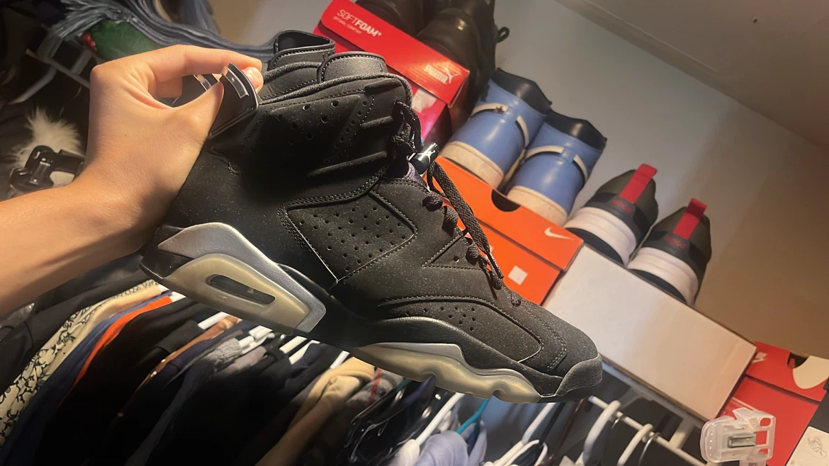 Air Jordan 6 Retro Black (Size 10)