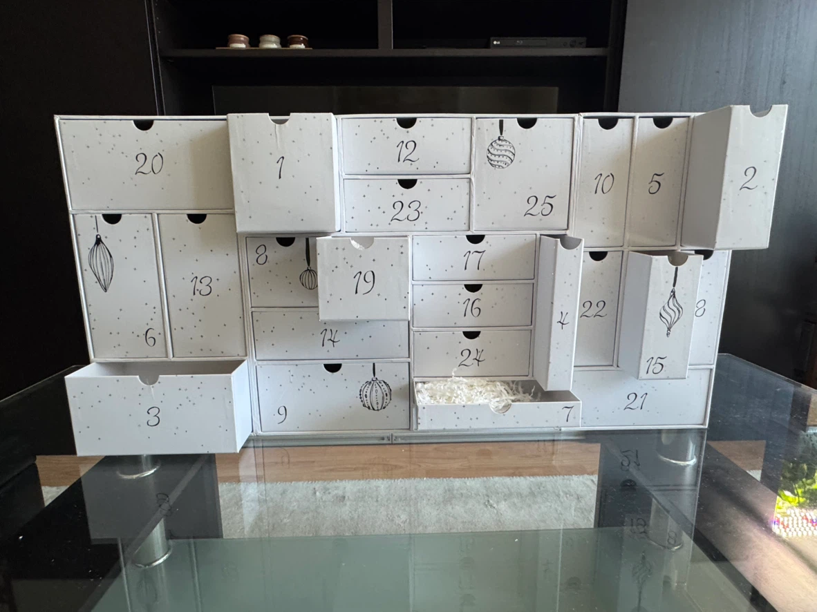 The White Company Advent Calendar (empty) - photo 4