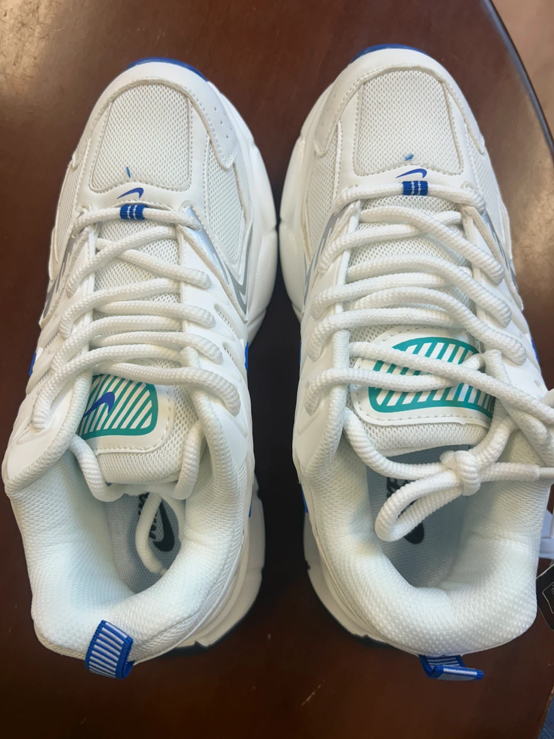 Selling new NIKE shoes size 45 - photo 2