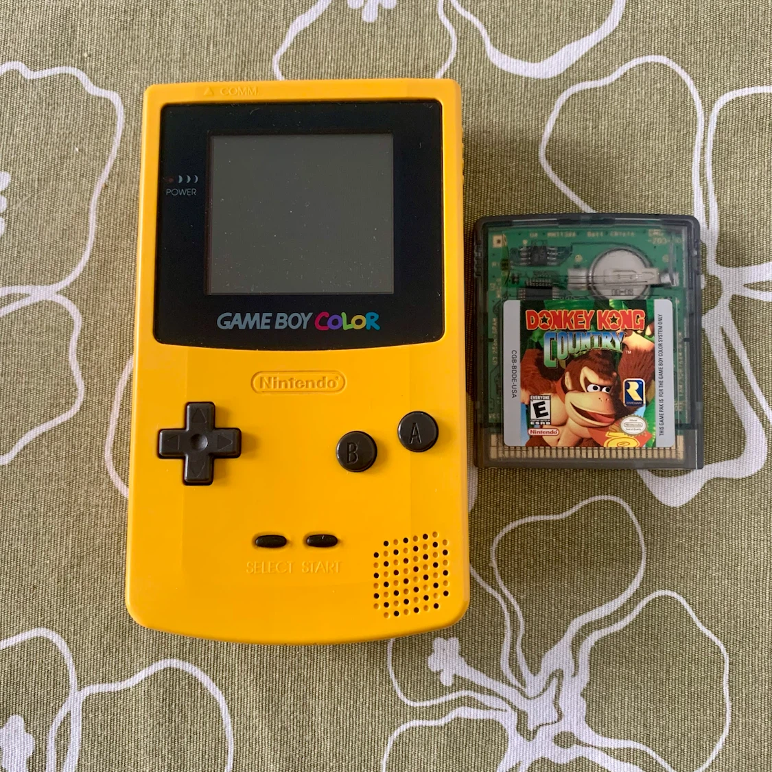 Yellow Nintendo Game Boy Color with Donkey Kong Country - photo 2