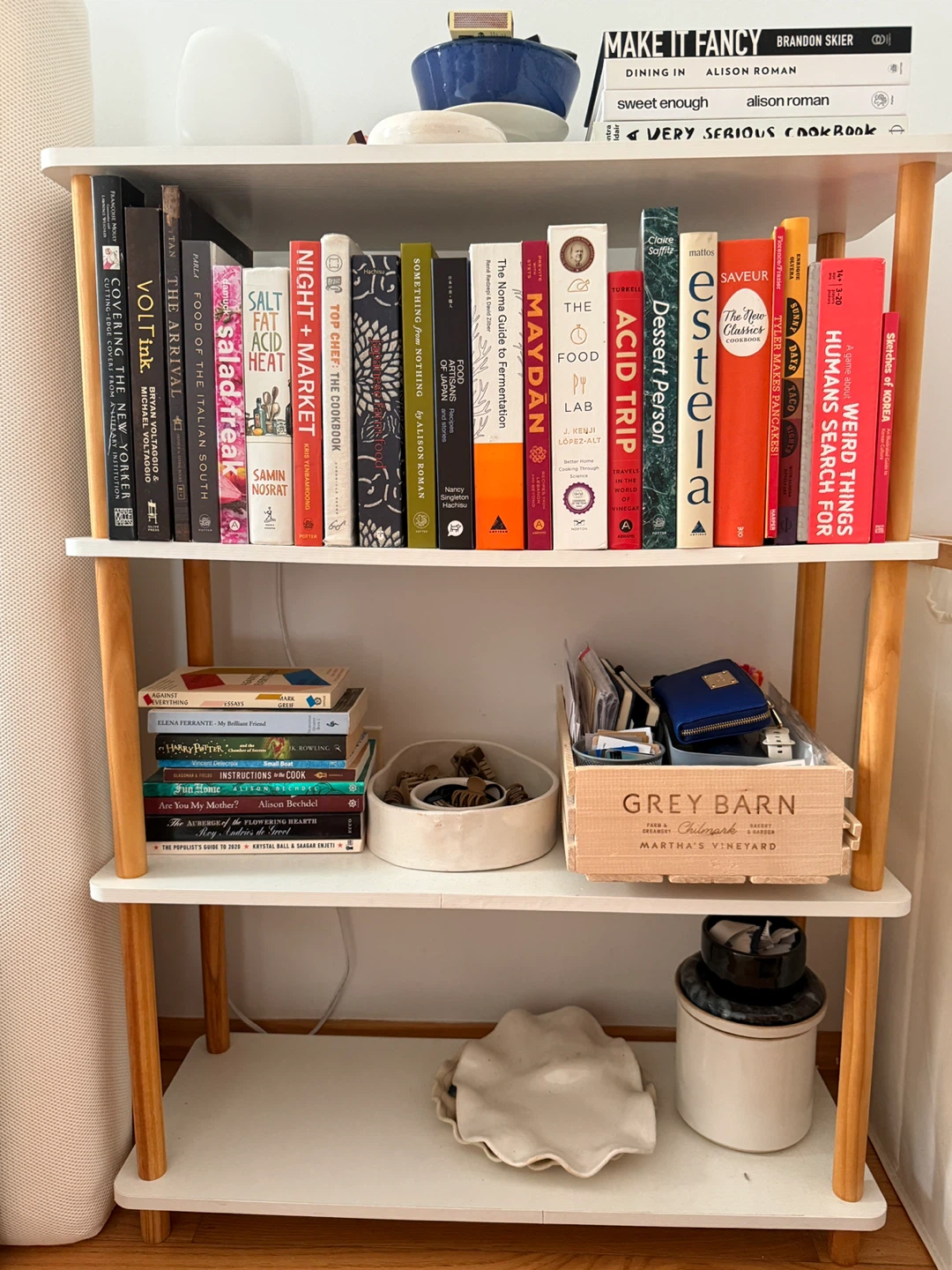 4-tier bookshelf