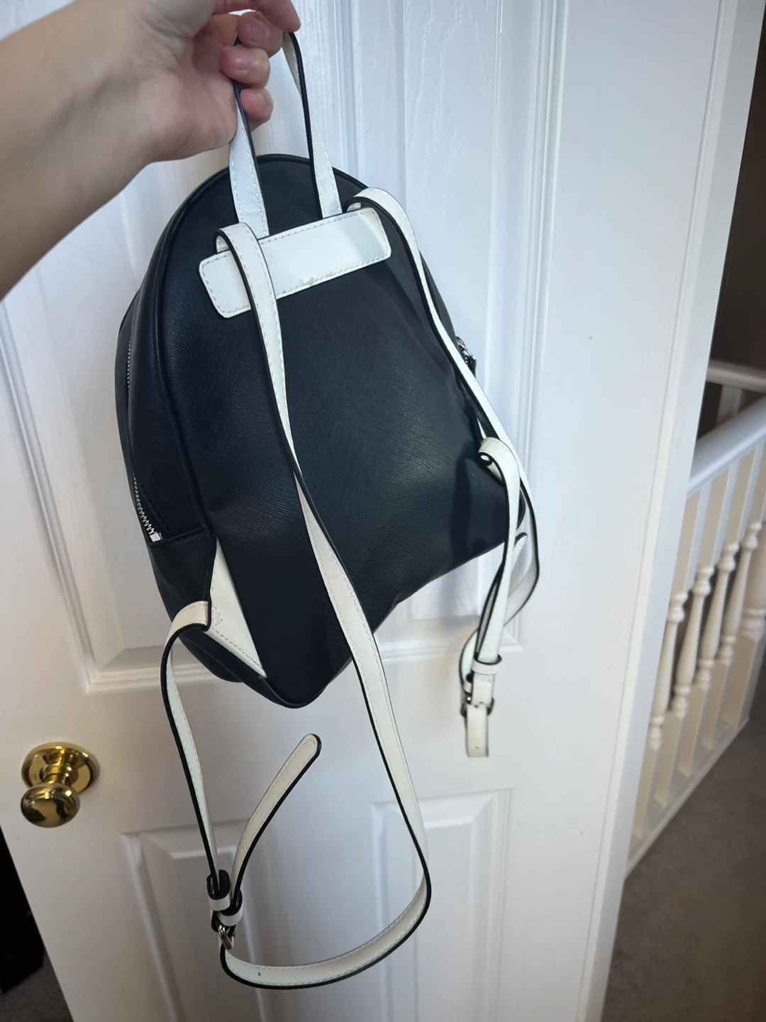 Guess Black and White Backpack - photo 4
