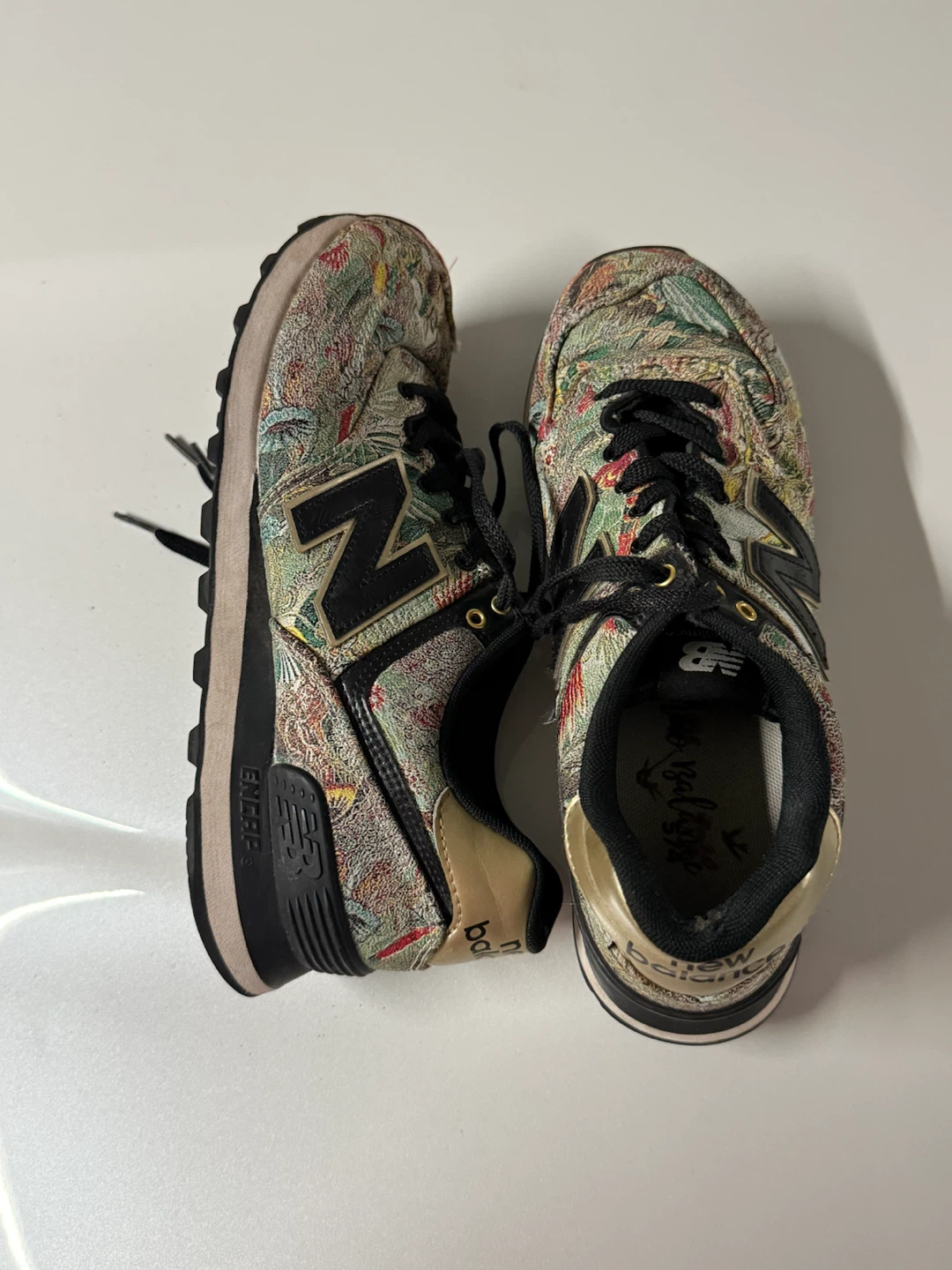 New Balance 574 Floral Print Sneakers. Size 8.5