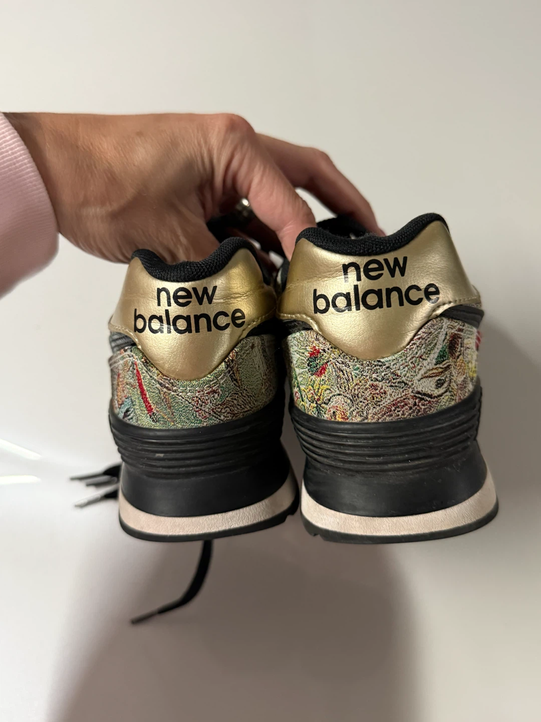 New Balance 574 Floral Print Sneakers. Size 8.5 - photo 3