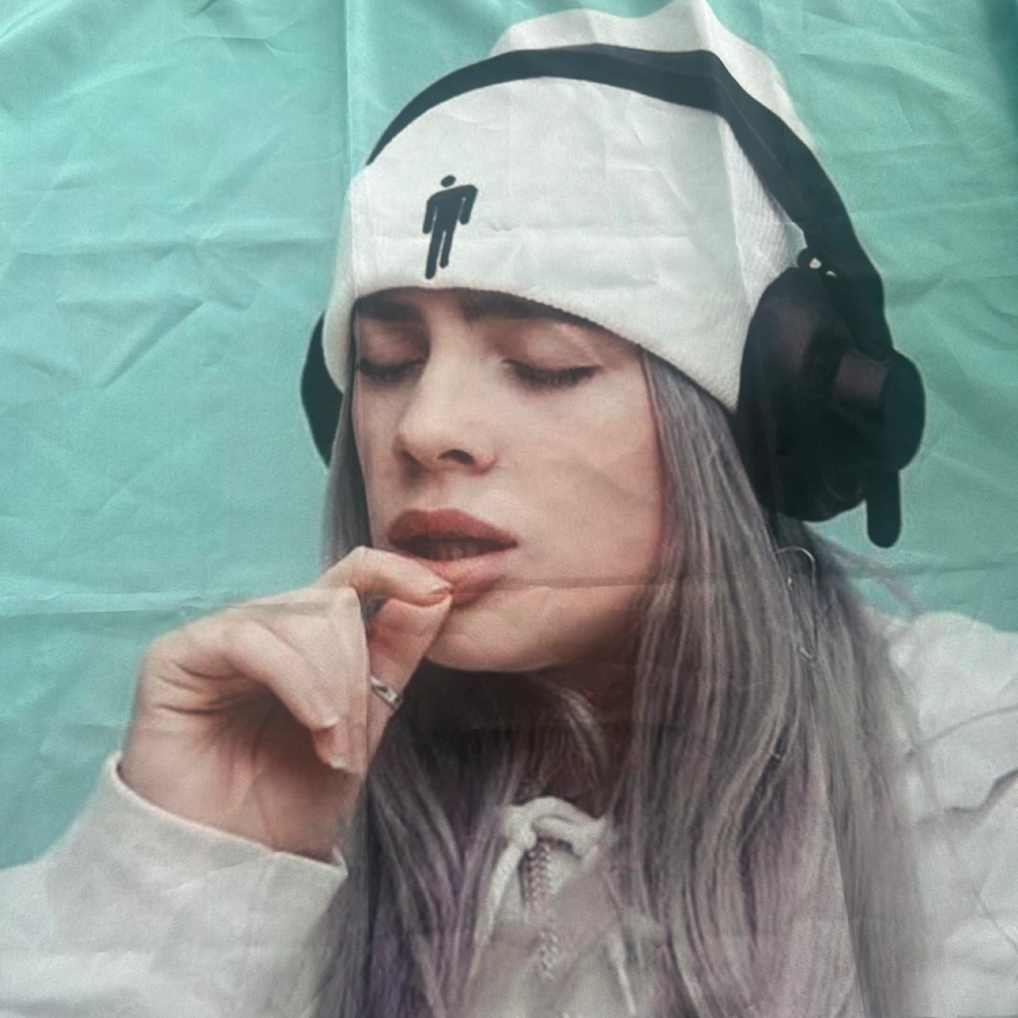 Billie Eilish Wall Tapestry - photo 2