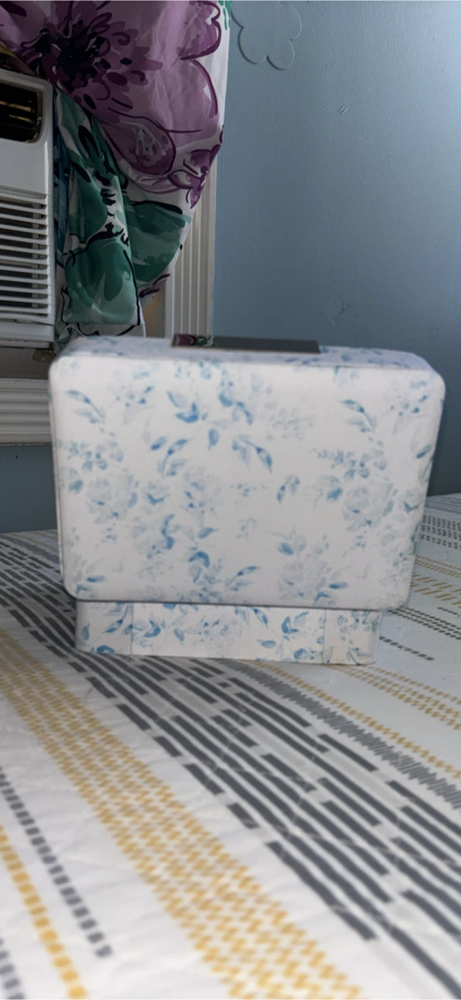 Floral Print Jewelry Box - photo 3