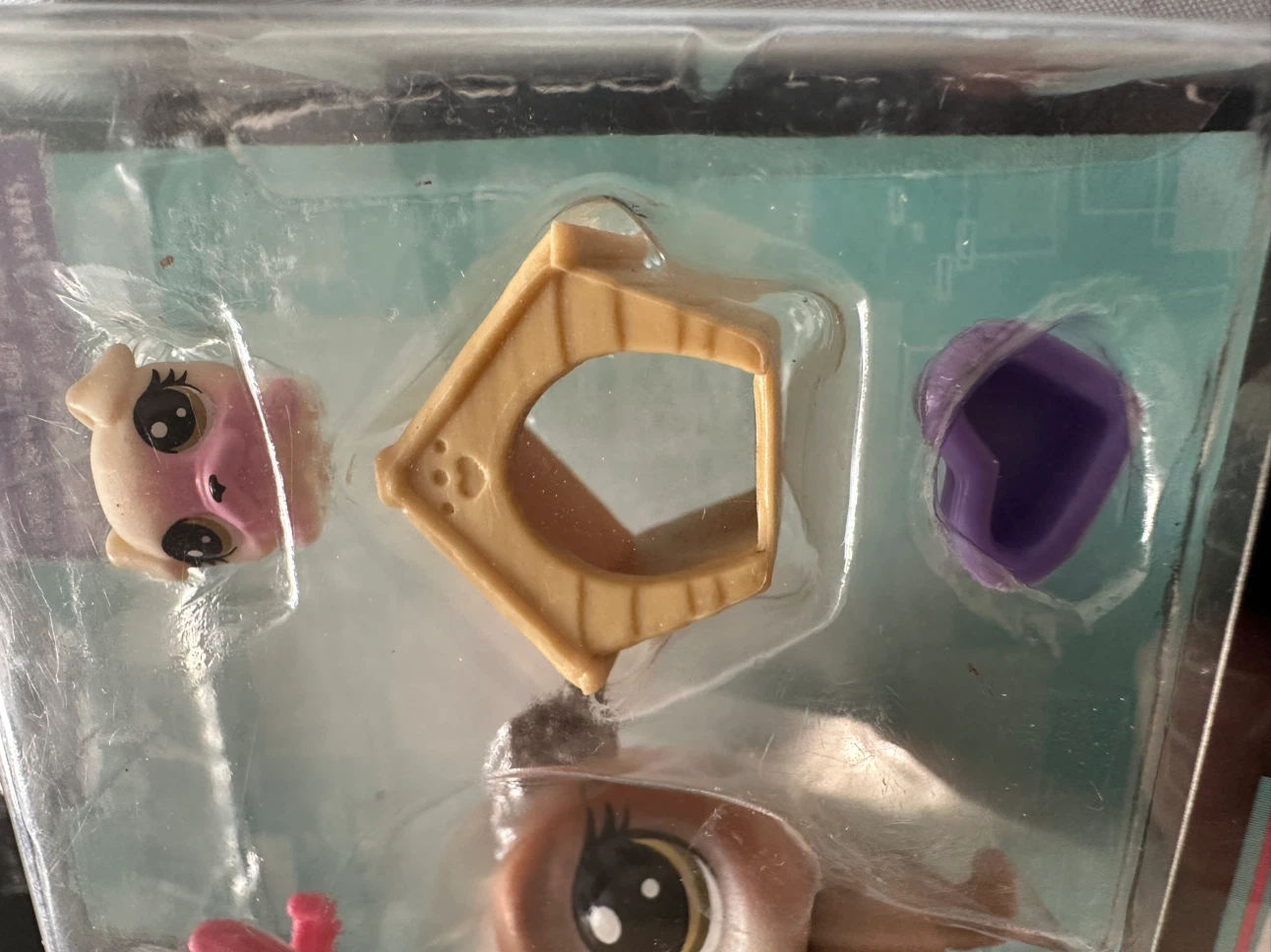 Littlest Pet Shop Bullena & Scamper Doghouser Set - photo 4