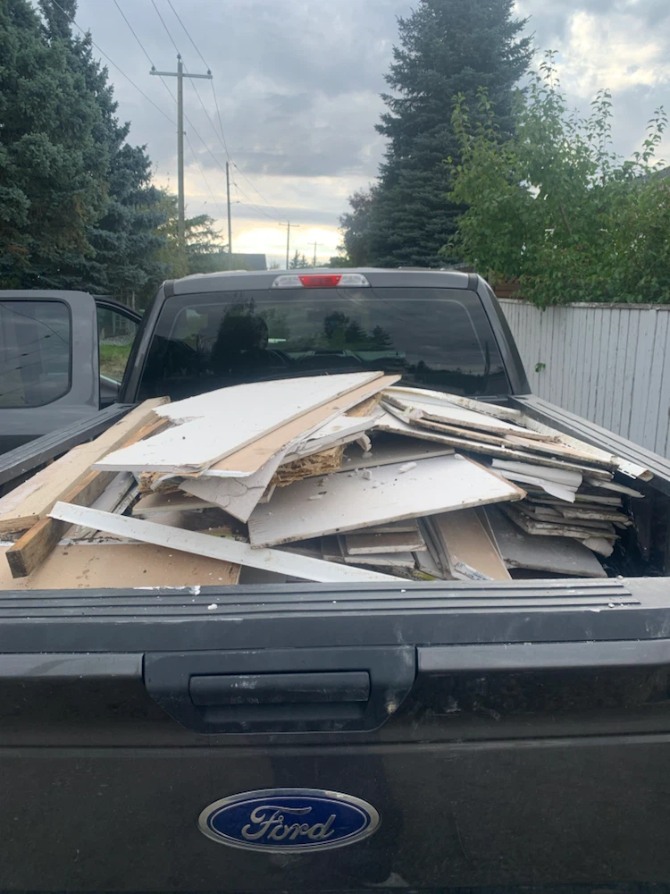 Moving truck