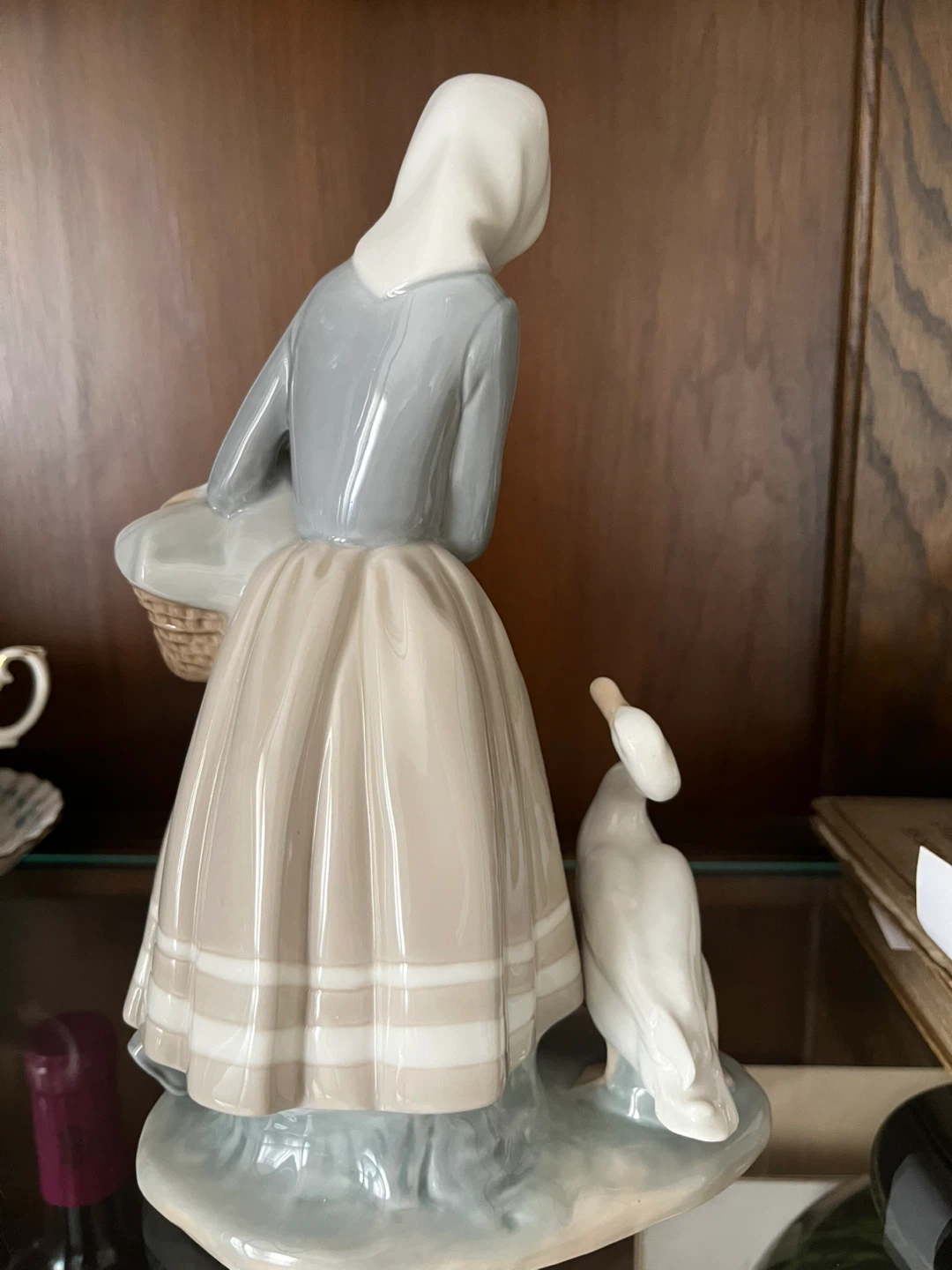 Lladro Shepherdess with ducks - photo 4