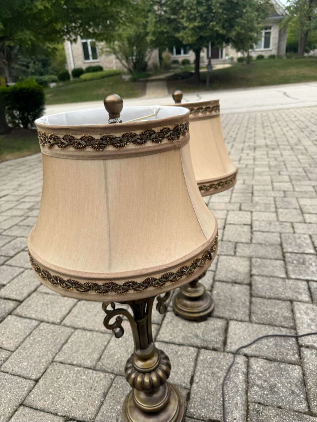 Set of Two Ornate Bronze Table Lamps - photo 4