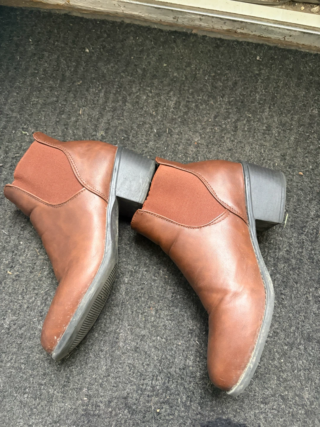 Brown Chelsea Ankle Boots - photo 3