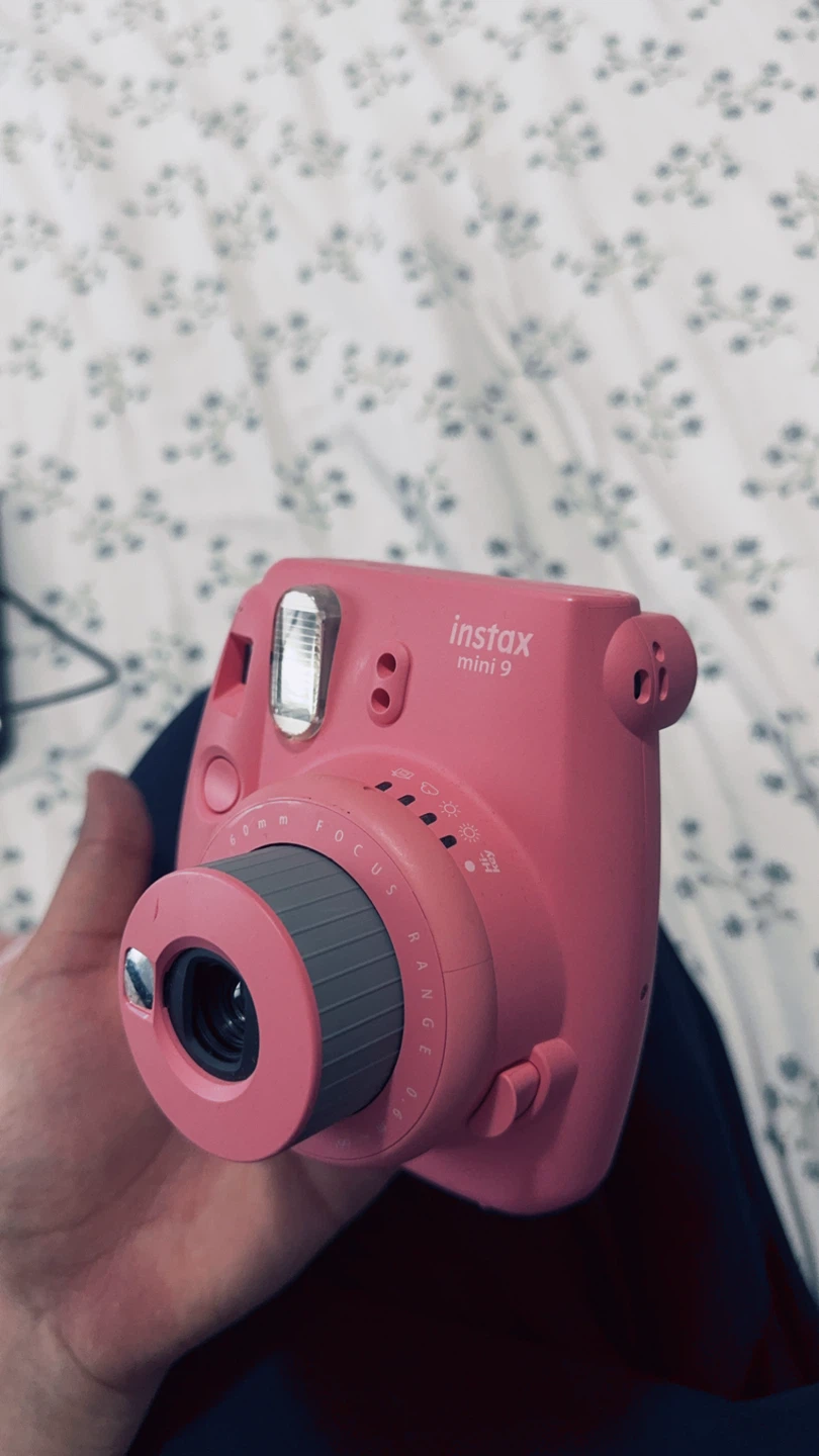 Fujifilm Instax Mini 9 – Pink Instant Camera 💗