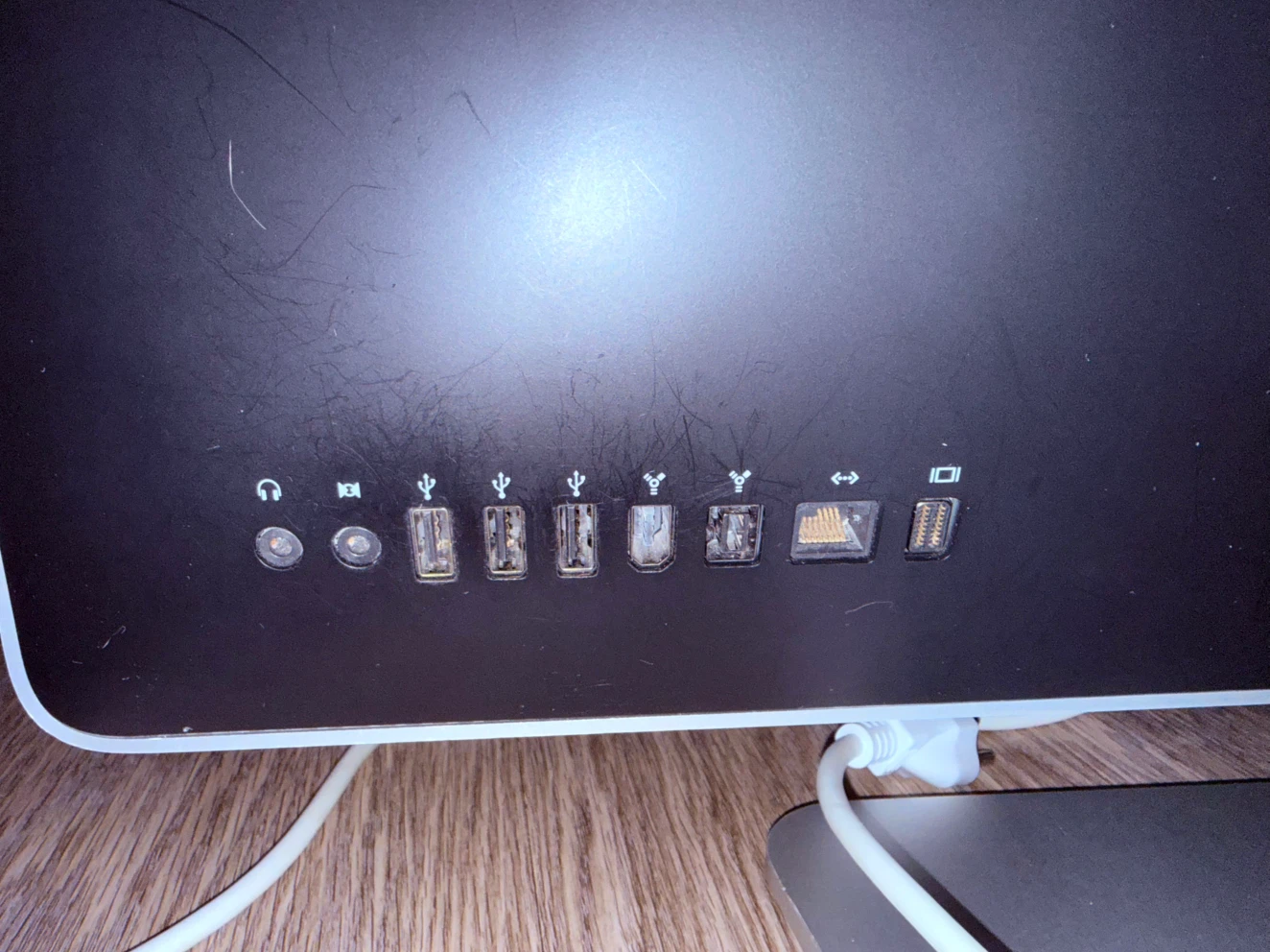 FULLY OPERATiONAL • Older Model APPLE iMAC $50 FIRM - photo 4