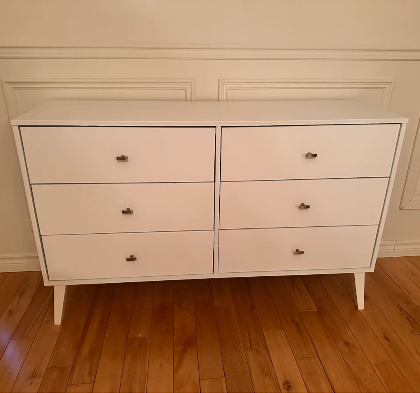 White 6-Drawer Dresser