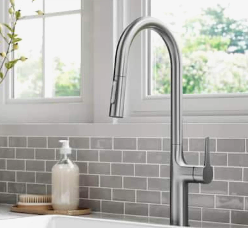Kraus Oletto Pull-Down Kitchen Faucet