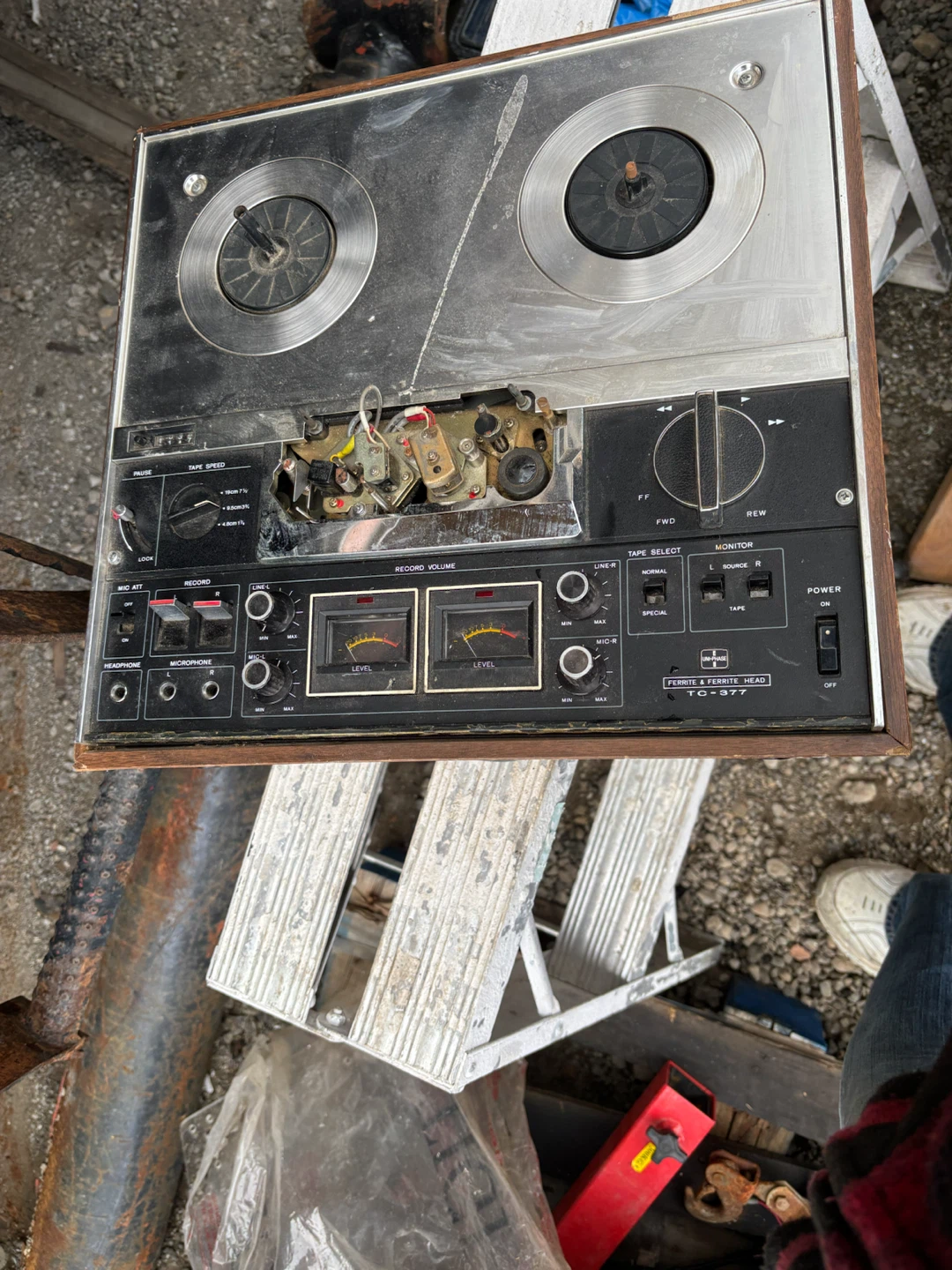 Sony TC-377 Reel-to-Reel Tape Recorder - photo 2