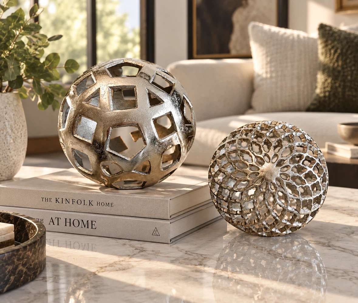 Set of 2 Silver Openwork Decorative Spheres - photo 2
