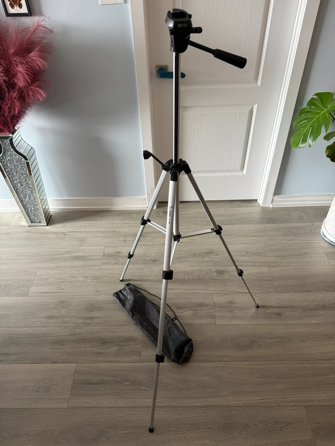 Fotopro Camera Tripod - photo 2