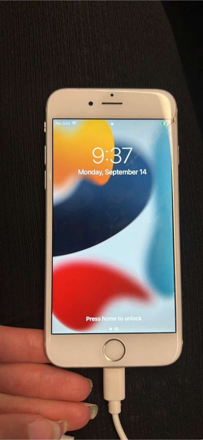Apple iPhone 6s 32GB Silver - photo 2
